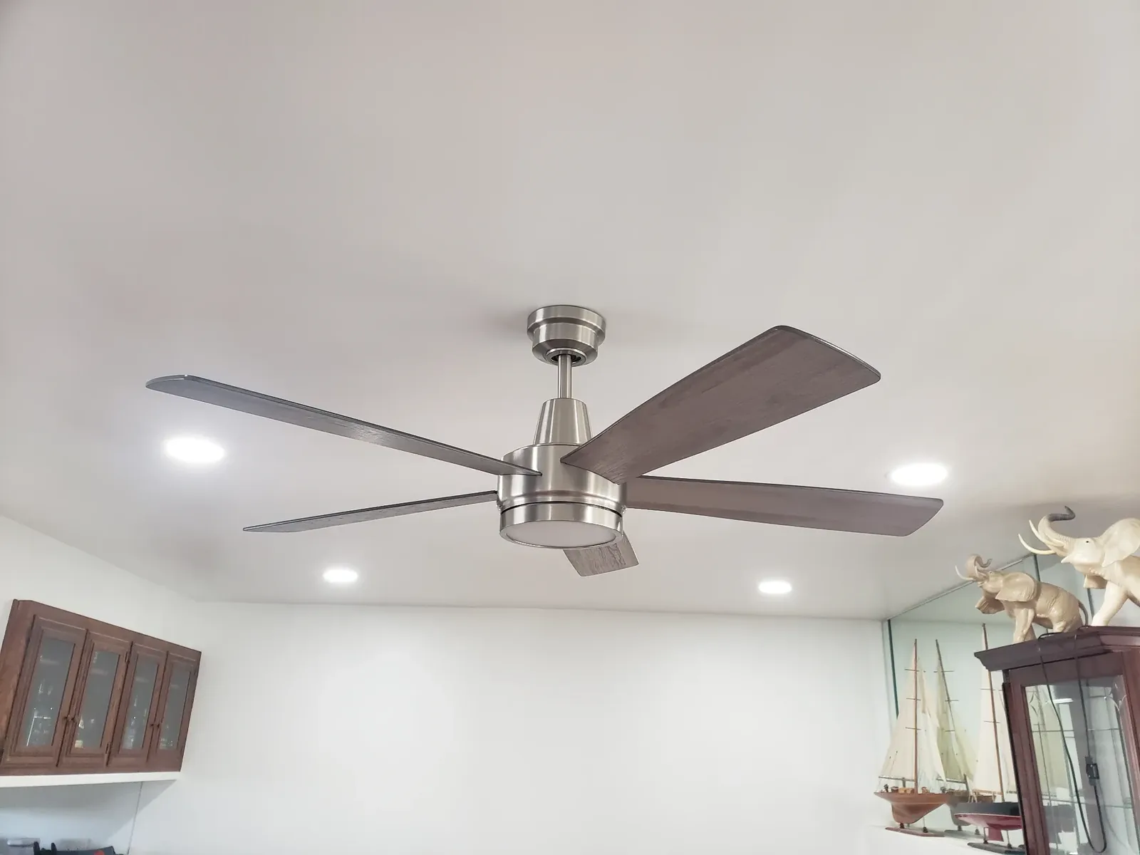Electrical ceiling fan installation illustration
